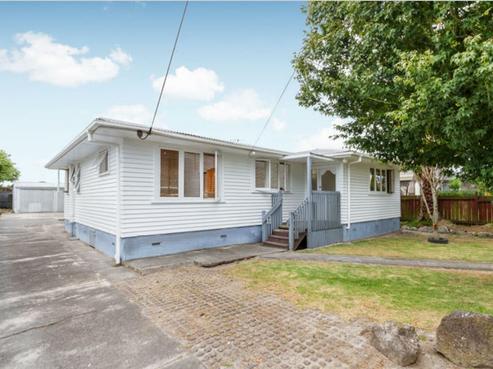 27 Cobham Crescent, Kelston