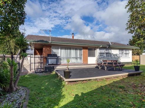 23 Alison Street, Mangakakahi