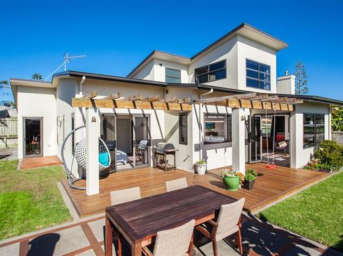 32 Ocean View Road, Coastlands