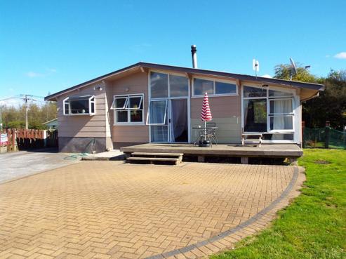 24 Deborah Place, Mangakakahi