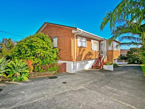 1/82 Pupuke Road, Hillcrest