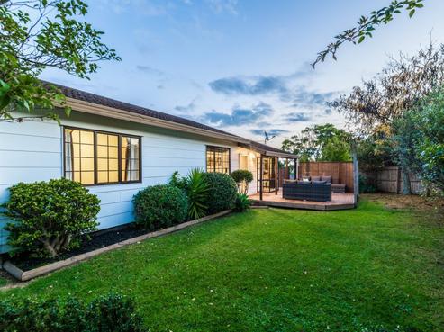 12 Seaglen Place, Botany Downs