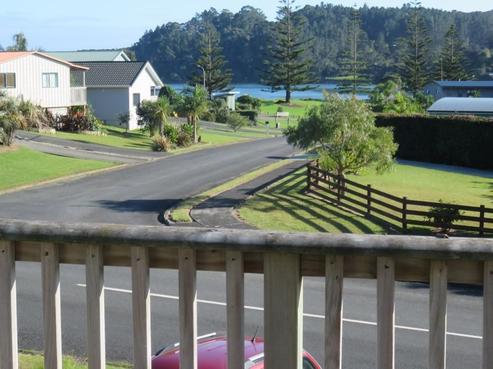 23 Peninsula Parade, Mangonui