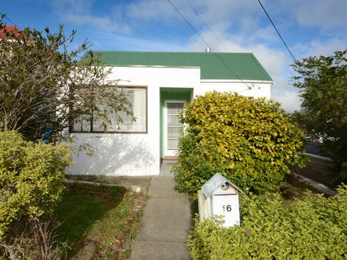16 Constitution Street, Port Chalmers