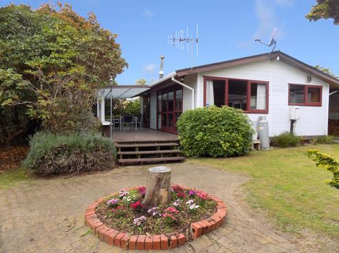 2/30 Charles Crescent, Rainbow Point
