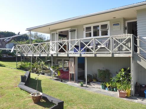 3 Grand View Road, Leigh