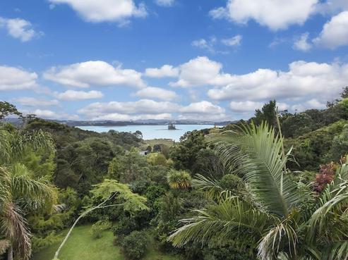 4 Williams Street, Mahurangi East