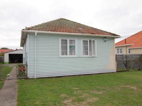 15 Whyte Street, Foxton