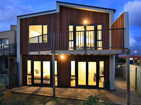 26 Marina View, Mana