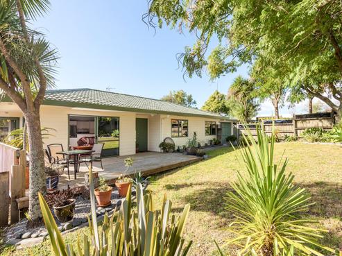 653 Swanson Road, Swanson