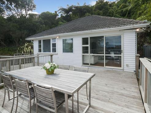 77 Maungaraki Road, Korokoro