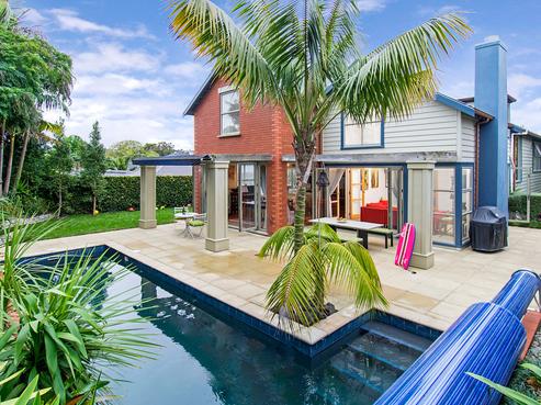 96 Beach Road, Mellons Bay