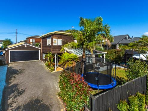 554A Beach Road, Rothesay Bay