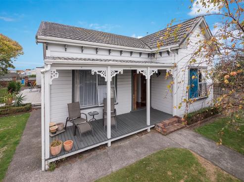 7 Surrey Street, Hawera