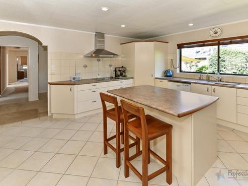 2 Evanda Crescent, Conifer Grove
