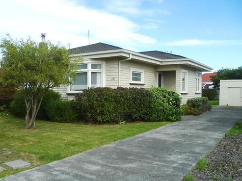 421 Massey Street, Akina