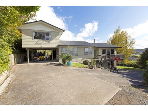 63 Hillcrest Road, Hatfields Beach