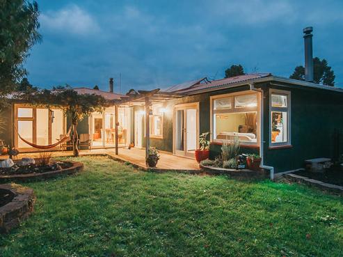98 Kauri Point Road, Laingholm