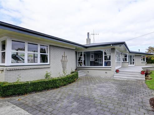 2 Mayfair Avenue, Chartwell