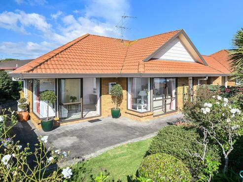 2/52 Millhouse Drive, Northpark