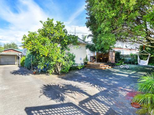 56 Casuarina Road, Half Moon Bay