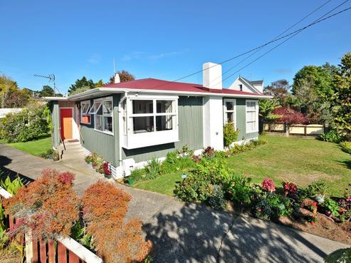 22 Lewis Street, Glenview