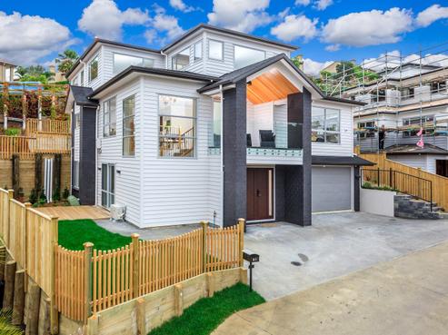 51 Golden Morning Drive, Albany Heights