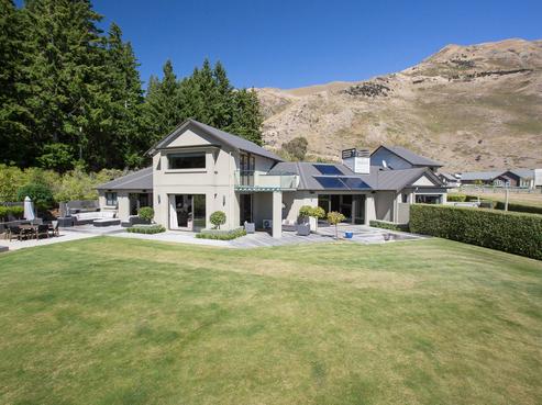 11 Heaton Park, Wanaka