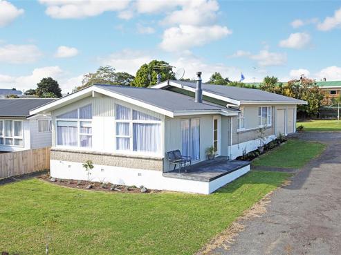 16 Churchill Street, Pukekohe