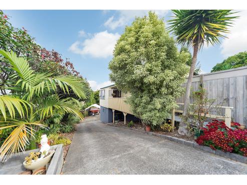 107 Brian Crescent, Stanmore Bay