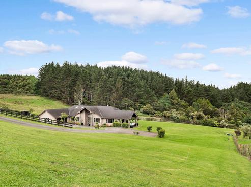 359 Macwhinney Drive, Drury