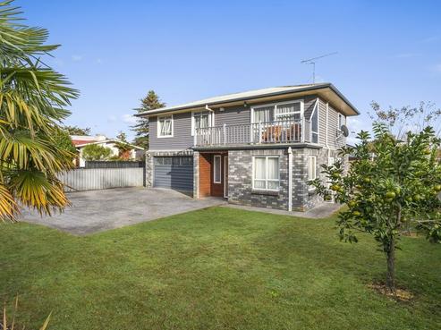 51 Carlyle Street, Leamington