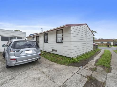 13A College Place, Poike