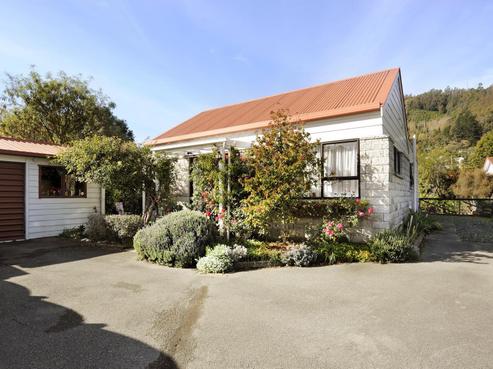 4/121 Tipahi Street, Nelson South