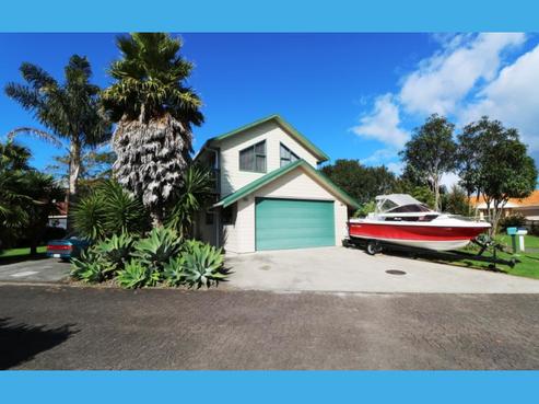 115 Everitt Crescent, Whangamata