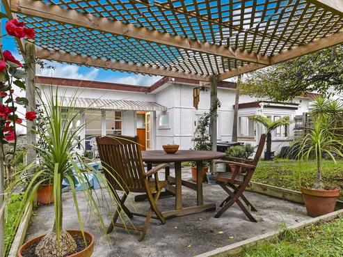47 Target Road, Totara Vale
