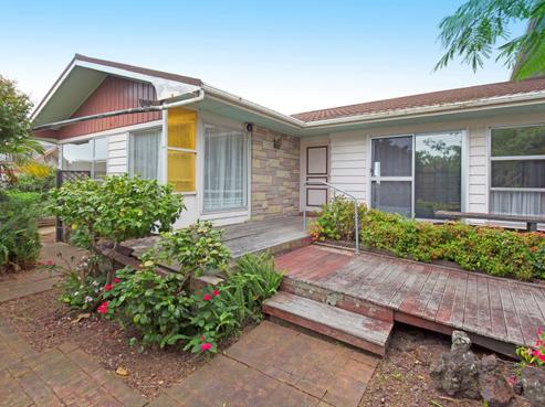 831 Whangaparaoa Road, Manly