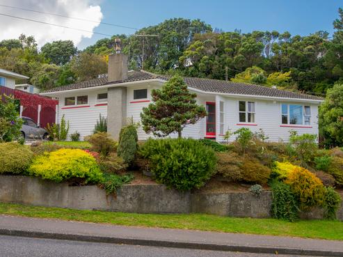 13 Montreal Grove, Kingston