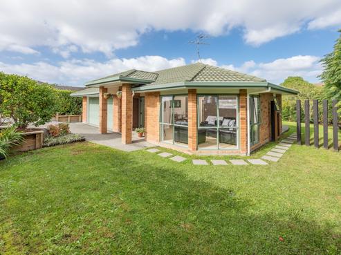 27 Tauranga Place, Orewa