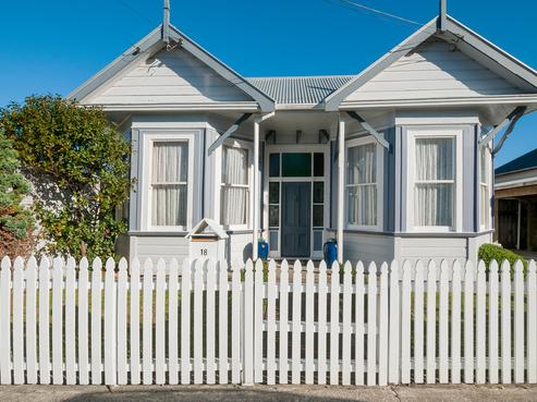 18 Campbell Terrace, Petone