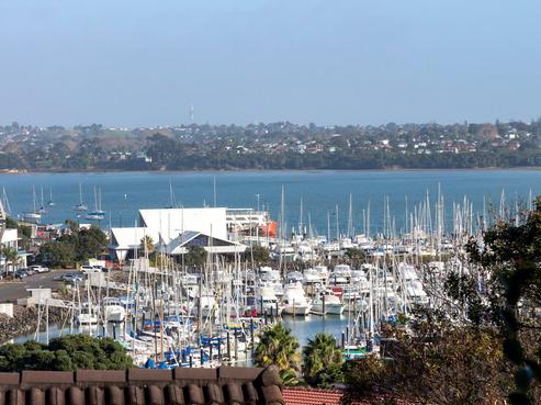8 Proteus Place, Half Moon Bay