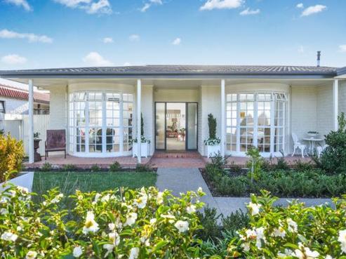 6 Bungalore Place, Half Moon Bay