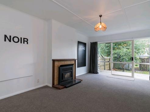 27 Clinkard Avenue, Glenholme