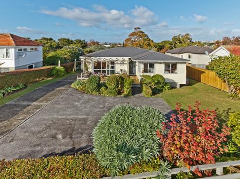 65 Pupuke Road, Birkenhead