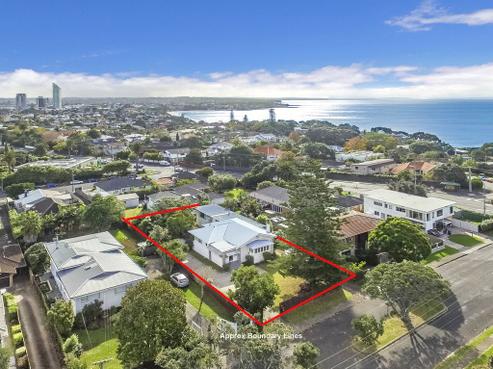 1 Northumberland Avenue, Hauraki