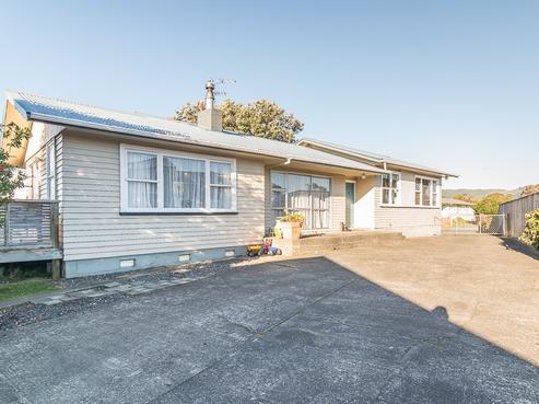 39 Walton Road, Paraparaumu Beach