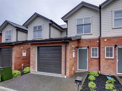 51 Chiefs Court, Hamilton East