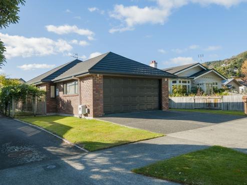 35 Saint Ronans Avenue, Waterloo
