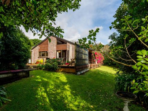 20 Pararewa Drive, Whalers Gate