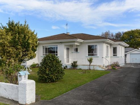 500 Burnett Street, Mahora